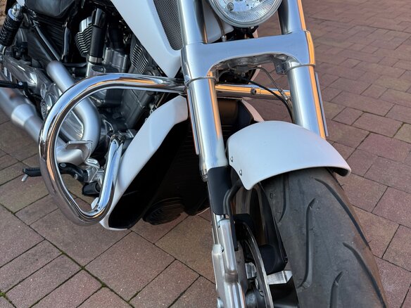 2014 Harley-Davidson V-Rod Muscle, белый, 2350000 рублей - вид 1