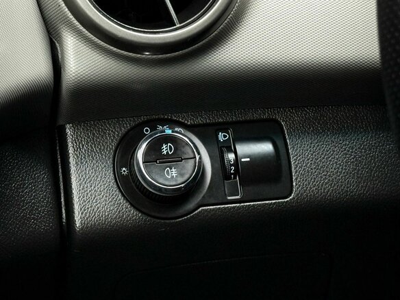 2013 Chevrolet Aveo II, чёрный, 829000 рублей - вид 17