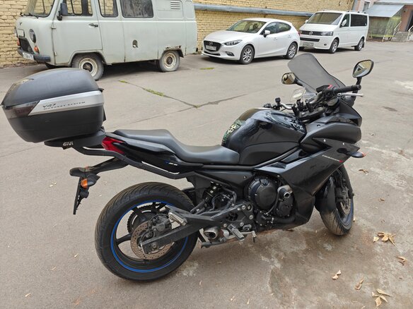 2010 Yamaha XJ6 (FZ6R), чёрный, 500000 рублей - вид 3