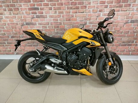 2026 Triumph Street Triple, жёлтый, 1850000 рублей, вид 1