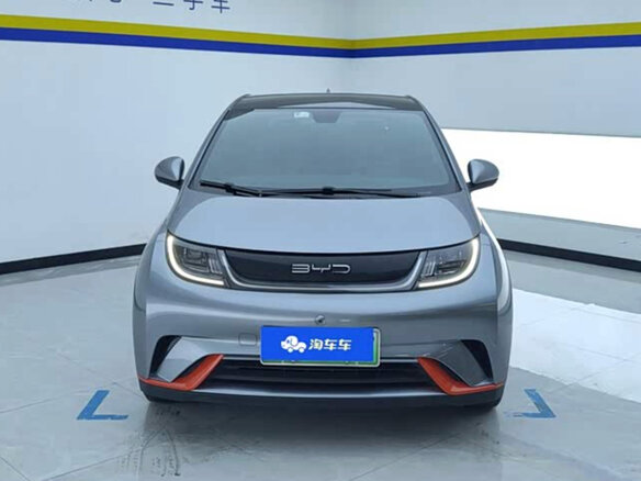 2023 BYD Dolphin 44.9 kWh I, серебристый - вид 1