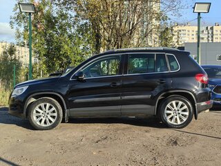 2010 Volkswagen Tiguan I, чёрный, 679000 рублей, вид 4
