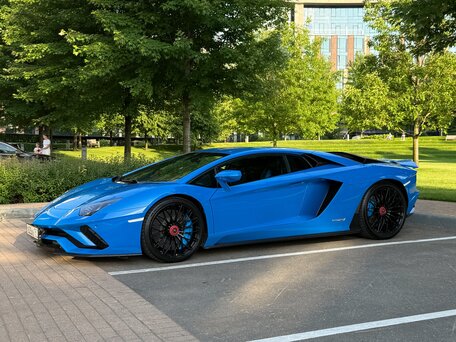 2017 Lamborghini Aventador I Рестайлинг, синий, 29300000 рублей, вид 3