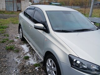 2011 Volkswagen Polo V, бежевый, 720000 рублей, вид 1
