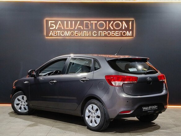 2016 Kia Rio III Рестайлинг, серый, 1000000 рублей - вид 5