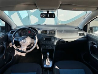 2013 Volkswagen Polo V, серый, 855000 рублей, вид 2