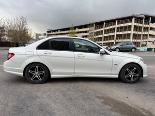 2010 Mercedes-Benz C-Класс 180 BlueEFFICIENCY III (W204), белый, 980000 рублей, вид 4