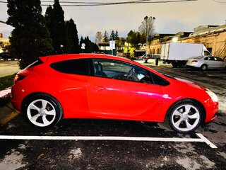 2013 Opel Astra GTC J Рестайлинг, красный, 700000 рублей, вид 4