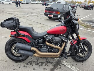 2019 Harley-Davidson Fat Bob, красный, 2500000 рублей, вид 5