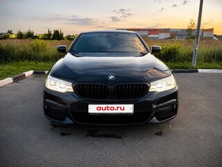 2020 BMW 5 серии 530d xDrive VII (G30/G31/G38), чёрный, 4000000 рублей, вид 3