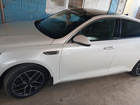 2019 Kia Optima IV Рестайлинг, белый, 2100000 рублей