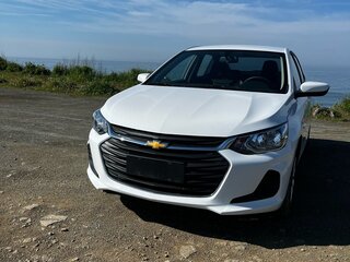 2022 Chevrolet Onix II, белый, 1650000 рублей, вид 2