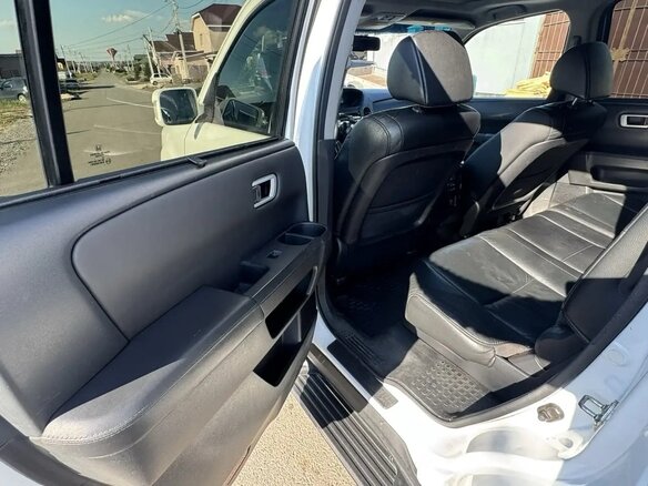2011 Honda Pilot II Рестайлинг, белый, 1400000 рублей - вид 14