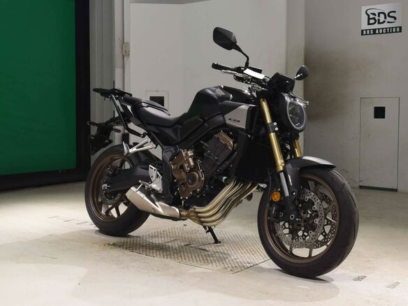 2025 Honda CB 650R, чёрный, 1177000 рублей - вид 2