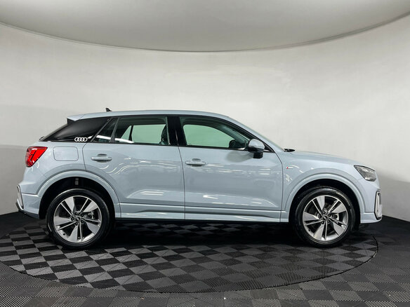 2025 Audi Q2 L 35 TFSI I Рестайлинг, серый, 4150000 рублей - вид 6