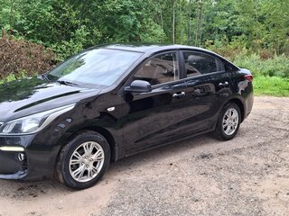2017 Kia Rio IV, чёрный, 1200000 рублей, вид 1