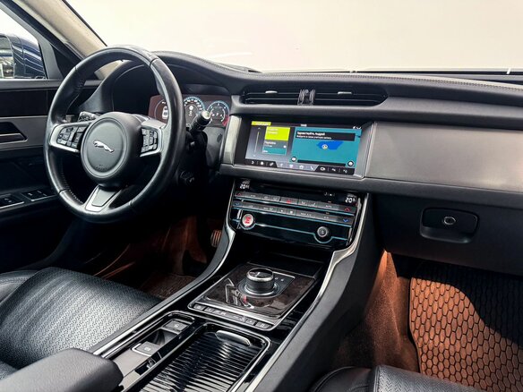 2020 Jaguar XF II, синий, 2560000 рублей - вид 15