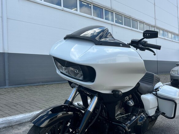 2017 Harley-Davidson Road Glide Limited, белый, 1899000 рублей - вид 3