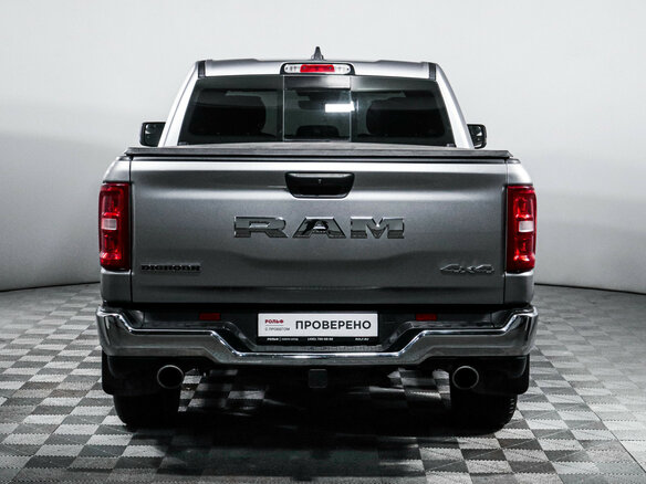 2024 Ram 1500 Quad Cab V Рестайлинг, серый, 7000000 рублей - вид 5