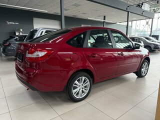 2025 Lada (ВАЗ) Granta I Рестайлинг, красный, 1110000 рублей, вид 2