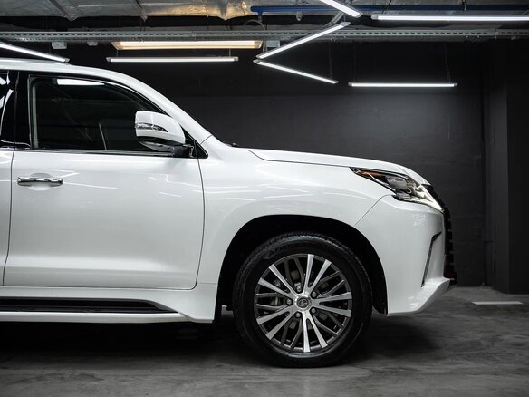 2016 Lexus LX 570 III Рестайлинг 2, белый, 7850000 рублей - вид 8
