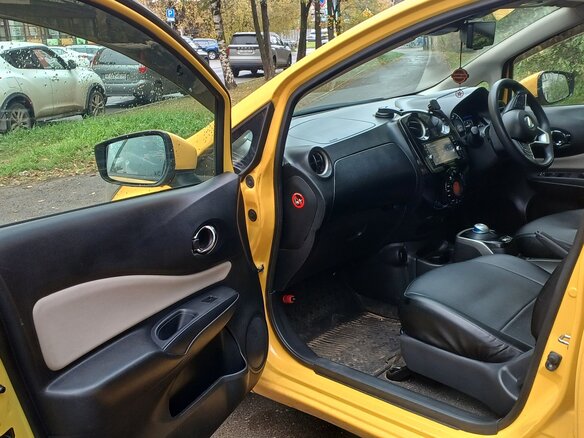 2019 Nissan Note e-Power II Рестайлинг, жёлтый, 940000 рублей - вид 5