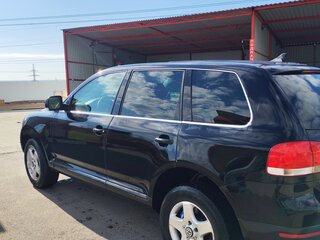 2004 Volkswagen Touareg I, чёрный, 600000 рублей, вид 3