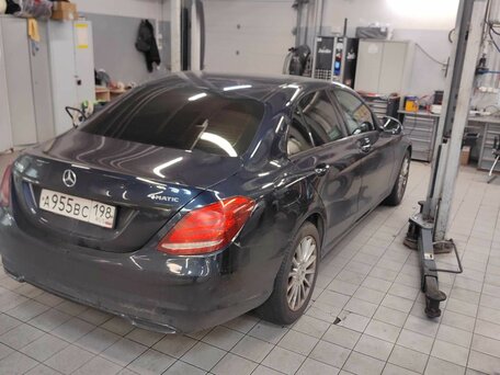 2017 Mercedes-Benz C-Класс 200 IV (W205), синий, 2399000 рублей, вид 3