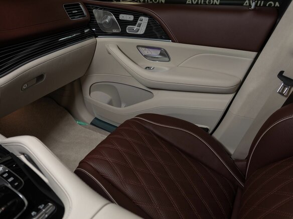 2026 Mercedes-Benz Maybach GLS 600 I Рестайлинг, чёрный, 29349236 рублей - вид 11
