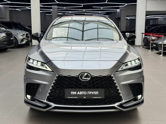 2023 Lexus RX 500h V, серебристый, 9970000 рублей - вид 3