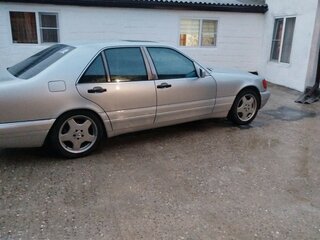 1995 Mercedes-Benz S-Класс 420 III (W140) Рестайлинг, серебристый, 670000 рублей, вид 1