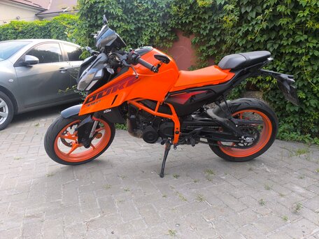 2024 KTM 390 Duke, оранжевый, 590000 рублей, вид 3