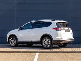 2019 Toyota RAV4 IV (XA40) Рестайлинг, белый, 2095000 рублей, вид 4