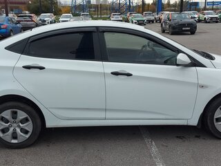 2014 Hyundai Solaris I Рестайлинг, белый, 890000 рублей, вид 2
