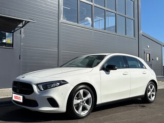 2018 Mercedes-Benz A-Класс 200 IV (W177), белый, 1700000 рублей, вид 3