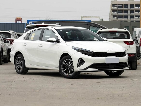 2026 Kia K3 II (China Market) Рестайлинг, белый, 2270700 рублей