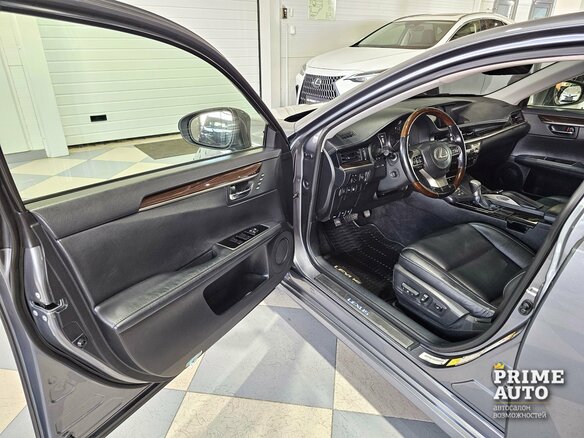 2015 Lexus ES 300h VI Рестайлинг, серый, 2749000 рублей - вид 8
