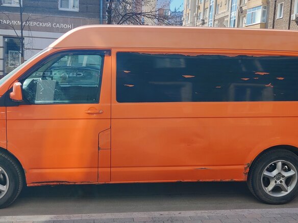 2007 Volkswagen Transporter, оранжевый, 600000 рублей - вид 3