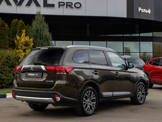 2015 Mitsubishi Outlander III Рестайлинг, коричневый, 1960200 рублей, вид 4