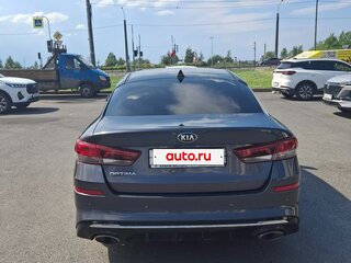 2019 Kia Optima IV Рестайлинг, серый, 1650000 рублей, вид 4