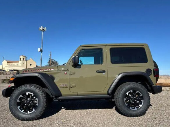2025 Jeep Wrangler IV (JL) Рестайлинг, зелёный, 8561021 рублей - вид 1