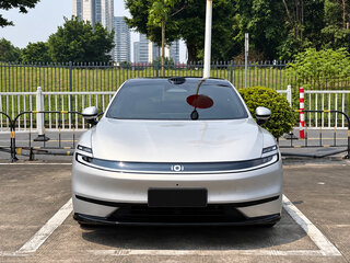 2025 Changan Qiyuan A06 28.39 kWh, серебристый, 2370000 рублей, вид 2
