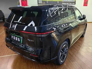 2026 Toyota bZ3X 58.3 kWh, чёрный, 2830708 рублей, вид 4
