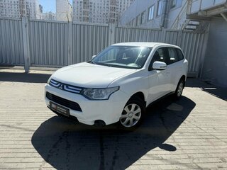 2012 Mitsubishi Outlander II Рестайлинг, белый, 1045000 рублей, вид 1