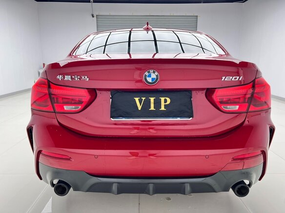 2022 BMW 1 серии 120i III (F52) Рестайлинг, красный - вид 2