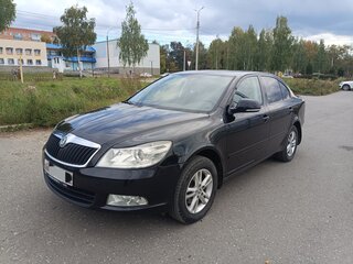 2013 Skoda Octavia II (A5) Рестайлинг, чёрный, 850000 рублей, вид 1