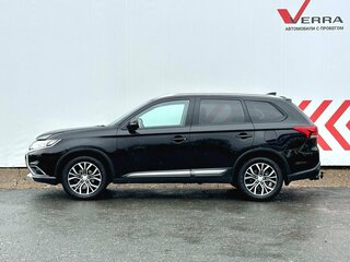 2018 Mitsubishi Outlander III Рестайлинг 3, чёрный, 2230000 рублей, вид 2