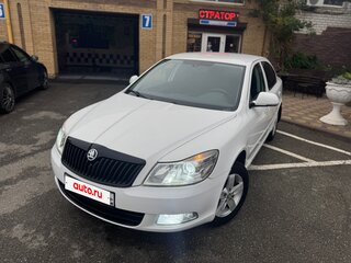 2011 Skoda Octavia II (A5) Рестайлинг, белый, 690000 рублей, вид 3