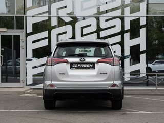 2016 Toyota RAV4 IV (XA40) Рестайлинг, серебристый, 2015000 рублей, вид 4