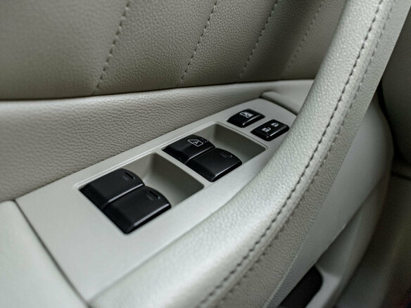 2009 Infiniti FX35 II (S51), белый, 1550000 рублей - вид 26